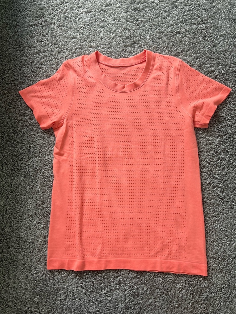 lululemon Breeze by short sleeve shirt size 8 relaxed fit orange